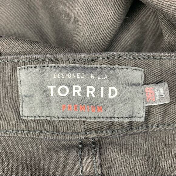 Torrid Premium Skinny Jeans 5 Working Pocket Belt Loops Size 26R Black - Picture 12 of 15